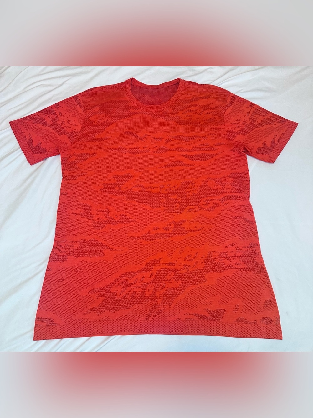 Lululemon Metal Vent Breathe Short Sleeve Shirt Men’s Large Cayenne Red Orange
